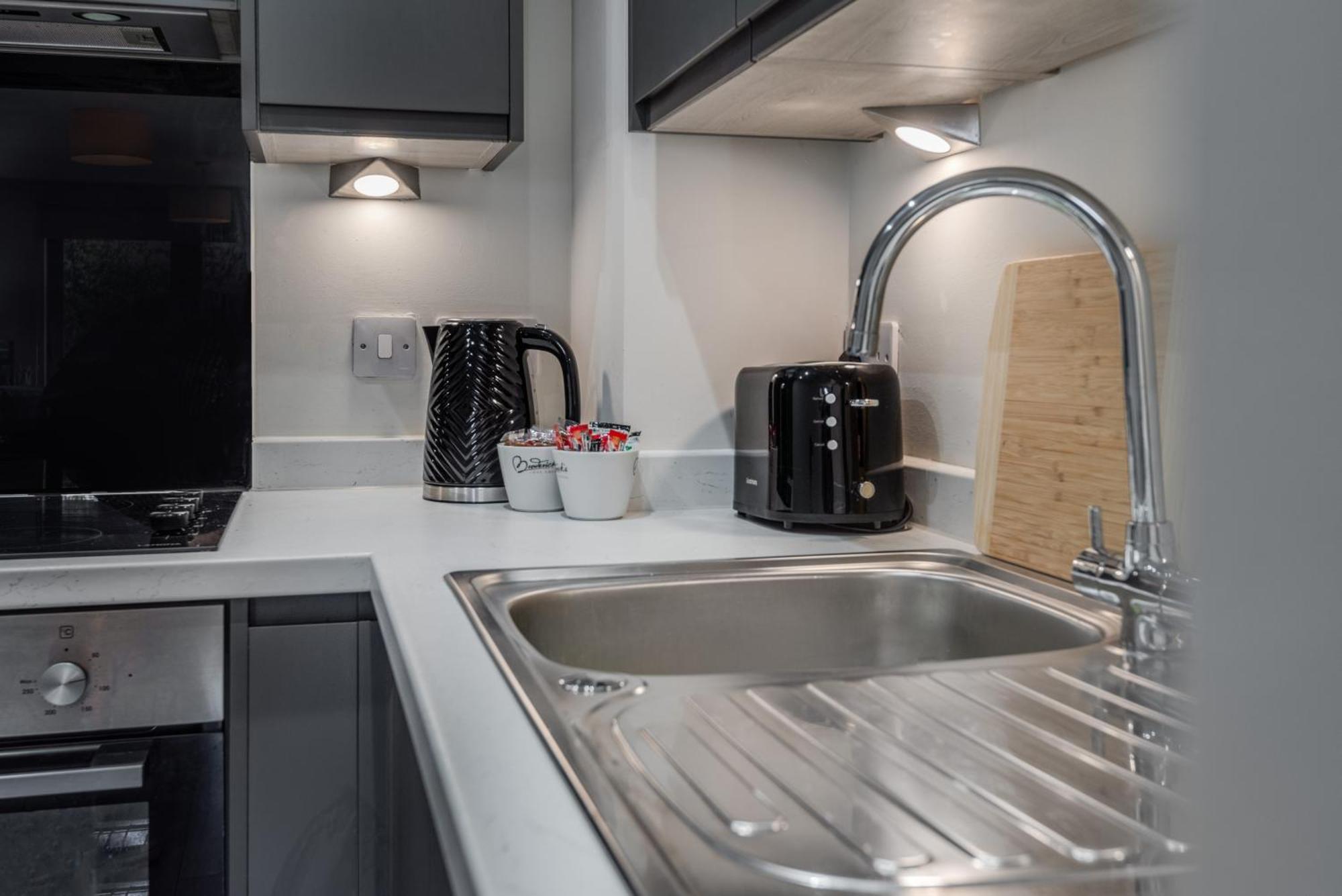 Huge Long Stay Offers! Lux City-Edge Stay! Perfect For Business & Leisure Liverpool Buitenkant foto